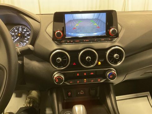 Used 2024 Nissan Sentra S image 9