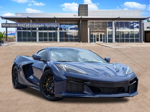 Used 2025 Chevrolet Corvette Z06 RWD image 1