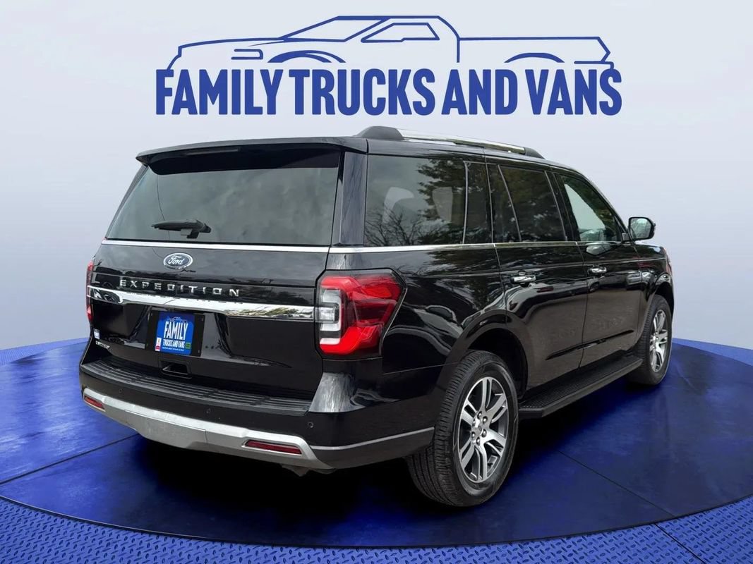 Used 2024 Ford Expedition Limited AWD/4WD image 5