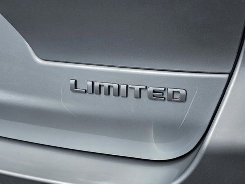 New 2026 Jeep Grand Cherokee L Limited RWD image 10