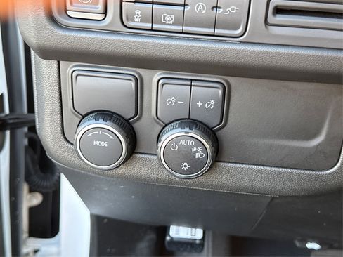 Used 2022 Chevrolet Tahoe LT w/ Luxury Package image 23