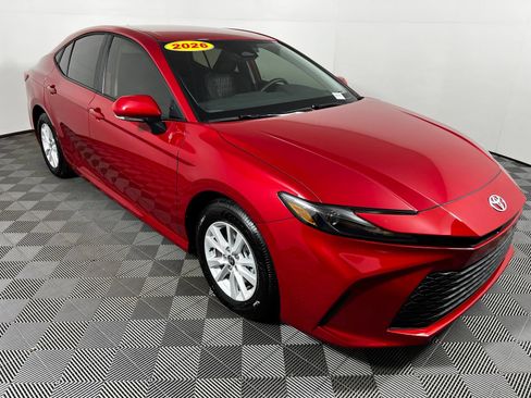 Used 2026 Toyota Camry LE FWD image 3