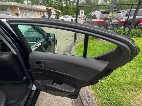 Used 2018 Acura ILX FWD image 27