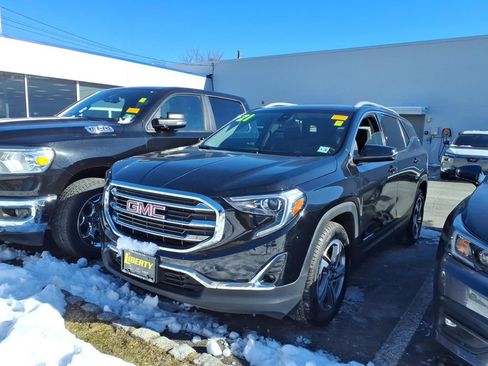 Used 2021 GMC Terrain SLT image 3