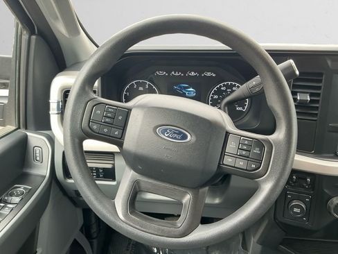Used 2024 Ford F250 XLT image 12
