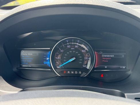 Used 2018 Ford Explorer XLT w/ Equipment Group 201A FWD image 17
