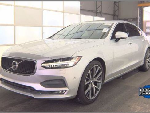 Used 2018 Volvo S90 T5 Momentum w/ Convenience Package FWD image 1