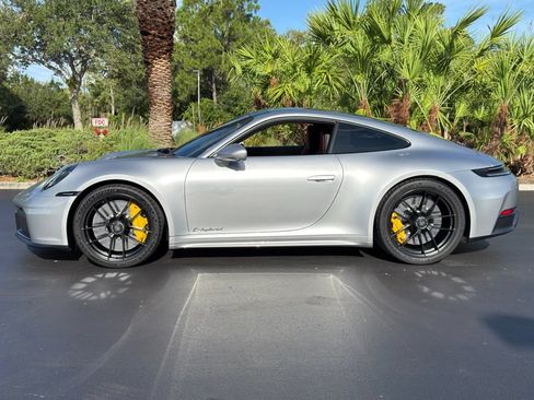 Used 2025 Porsche 911 Carrera 4 GTS AWD/4WD image 2
