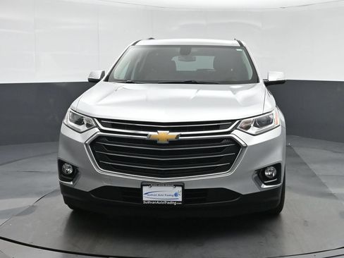 Used 2019 Chevrolet Traverse LT w/ LT Premium Package AWD/4WD image 2
