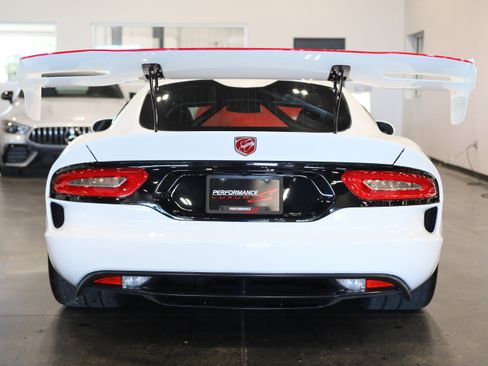Used 2017 Dodge Viper ACR w/ Extreme Aero Package RWD image 5