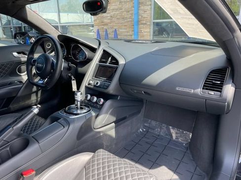 Used 2015 Audi R8 V10 AWD/4WD image 32