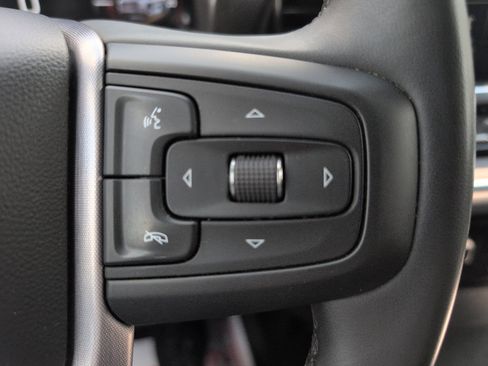 Used 2024 GMC Sierra 1500 SLT image 30