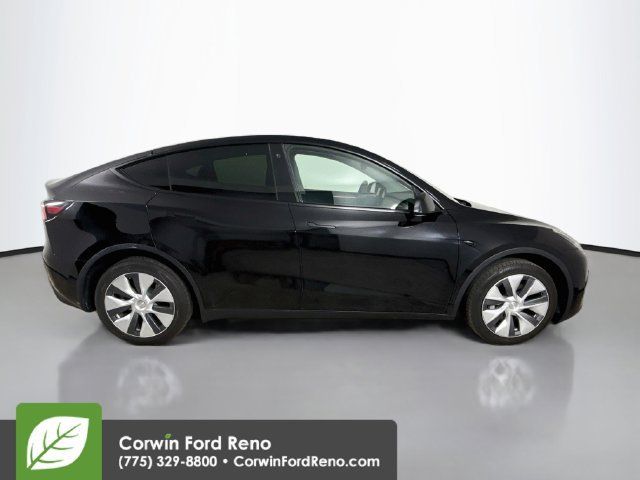 Used 2023 Tesla Model Y AWD image 9