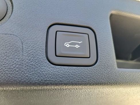 New 2026 Chevrolet Equinox LT w/ Convenience Package II FWD image 10