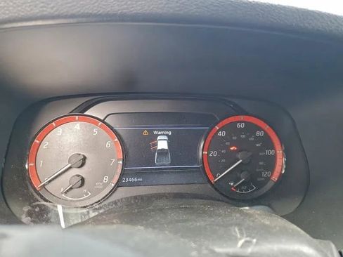 Used 2024 Nissan Frontier Pro-X w/ Technology Package image 9