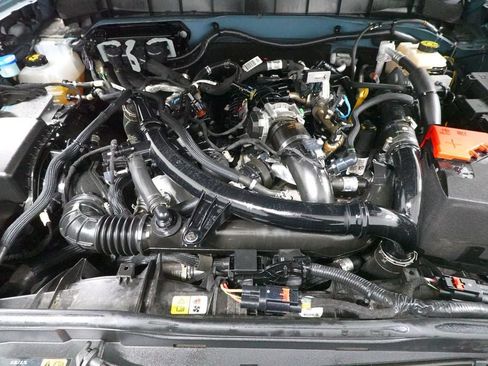 Certified 2022 Ford Bronco Wildtrak AWD/4WD image 35