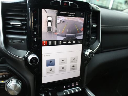 Used 2023 RAM 2500 Laramie w/ Night Edition image 27