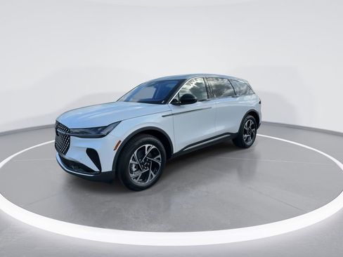 New 2026 Lincoln Nautilus Premier AWD/4WD image 4