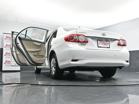 Used 2011 Toyota Corolla LE image 43