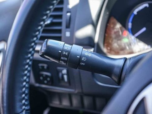 Used 2014 Lexus CT 200h FWD image 28