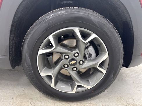 Used 2024 Chevrolet Trax LT image 30
