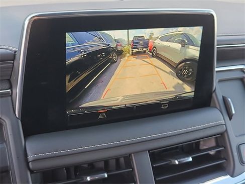 Used 2024 GMC Yukon XL SLT image 34