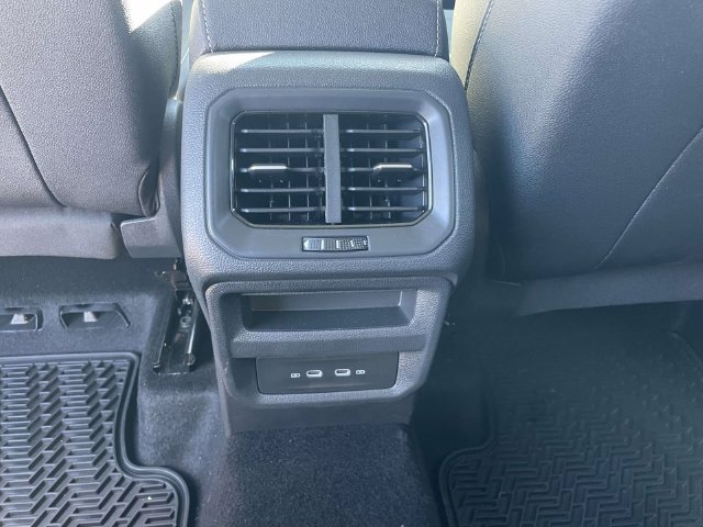 Certified 2026 Volkswagen Taos SE AWD/4WD image 13