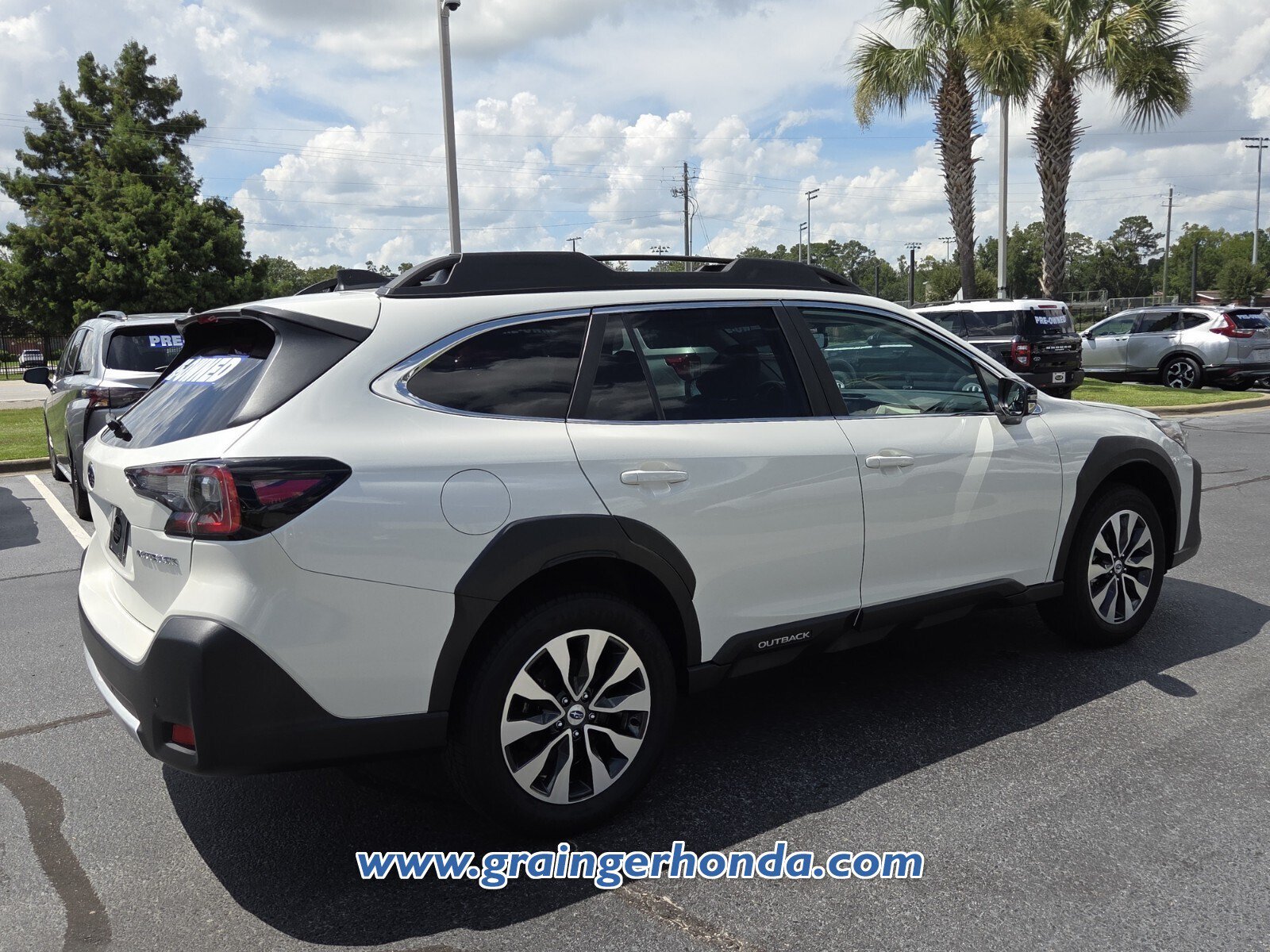 Used 2023 Subaru Outback Limited AWD/4WD image 5