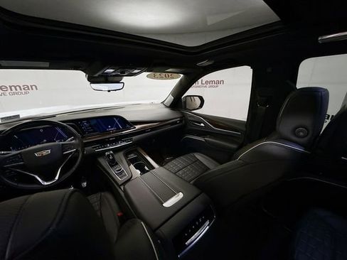 Used 2023 Cadillac Escalade ESV Sport Platinum w/ LPO, ONYX Package image 26