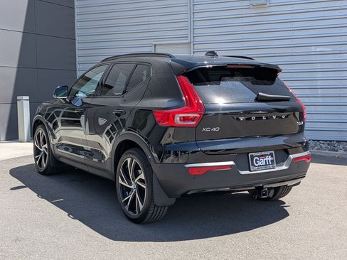 Used 2021 Volvo XC40 T5 R-Design w/ Advanced Package AWD/4WD image 7
