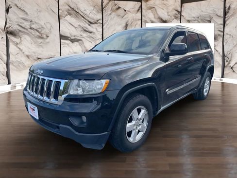 Used 2012 Jeep Grand Cherokee Laredo w/ Laredo E Group image 7