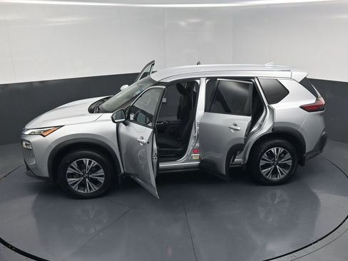 Used 2022 Nissan Rogue SV AWD/4WD image 28