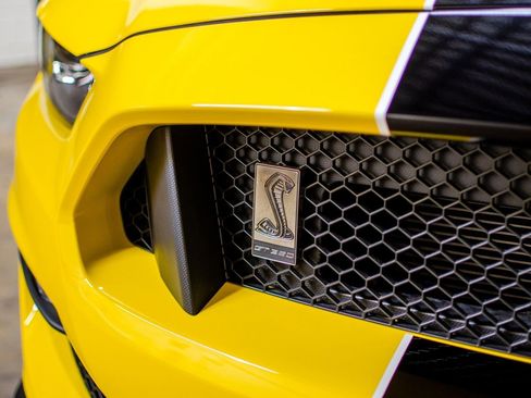 Used 2016 Ford Mustang Shelby GT350 w/ Technology Package image 14