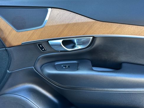 Certified 2023 Volvo XC90 B6 Plus image 20
