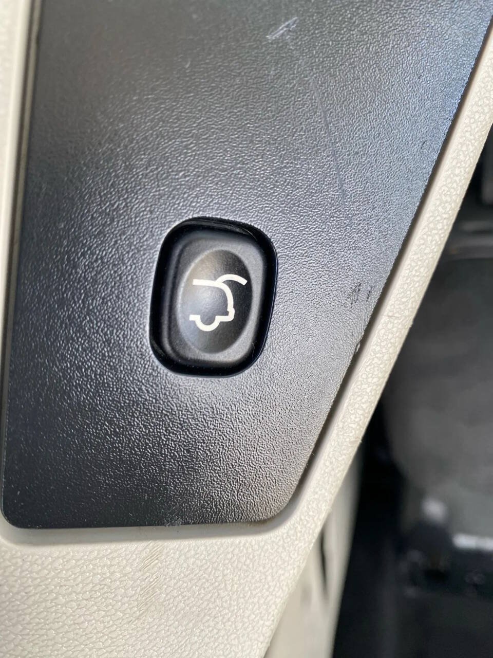 Used 2020 Dodge Grand Caravan SXT FWD image 28