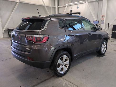 Used 2020 Jeep Compass Latitude w/ Cold Weather Group image 3