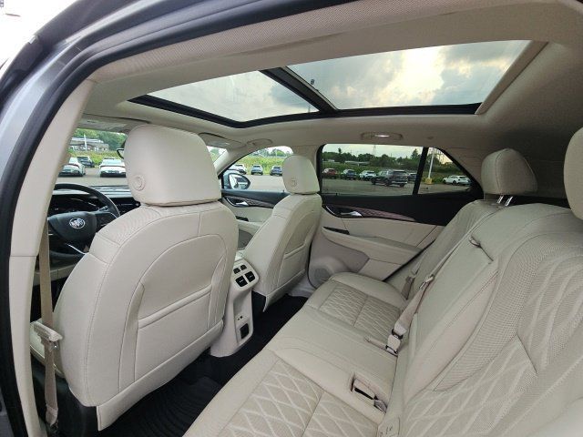 Used 2023 Buick Envision Avenir AWD/4WD image 31