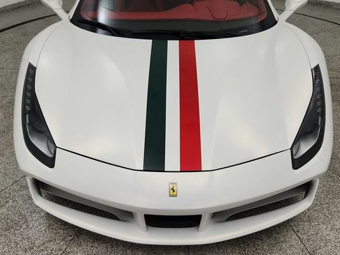 Used 2017 Ferrari 488 Spider RWD image 13