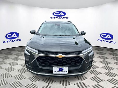 Used 2025 Chevrolet Trax LT w/ Driver Confidence Package FWD image 10
