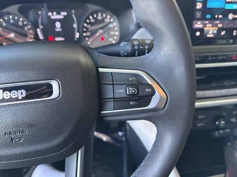 Used 2022 Jeep Compass Latitude w/ Sun and Sound Group image 22