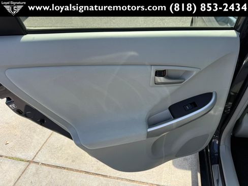 Used 2013 Toyota Prius Three w/ Solar Roof Pkg FWD image 14