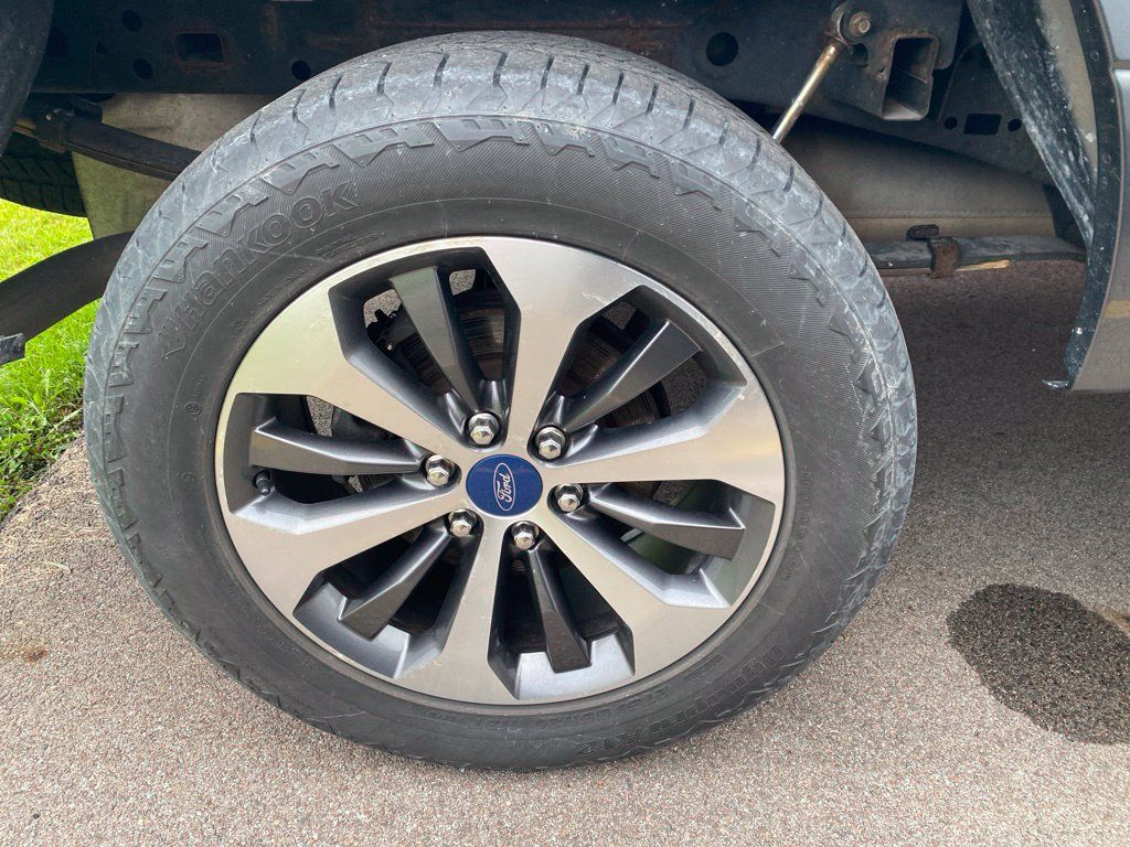 Used 2019 Ford F150 XL w/ Equipment Group 101A Mid AWD/4WD image 8