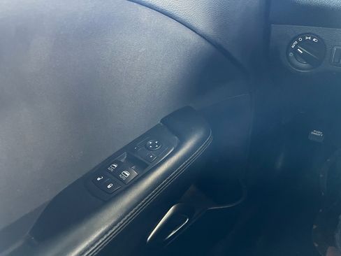 Used 2020 Dodge Challenger SXT image 13