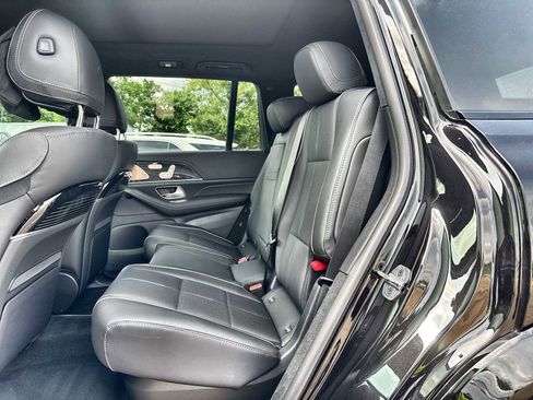 New 2026 Mercedes-Benz GLS 580 4MATIC image 4