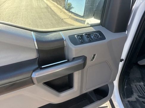 Used 2018 Ford F150 XLT w/ Trailer Tow Package AWD/4WD image 9
