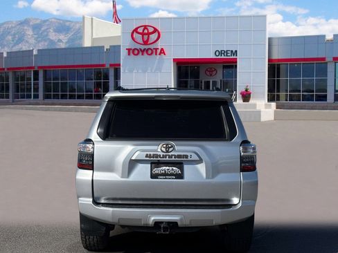 Used 2023 Toyota 4Runner SR5 Premium AWD/4WD image 4