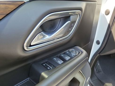 Used 2023 Chevrolet Tahoe Premier w/ Max Trailering Package AWD/4WD image 8
