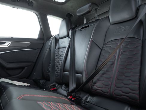 Certified 2025 Audi RS 6 performance AWD/4WD image 35