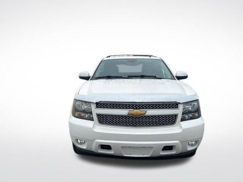 Used 2013 Chevrolet Avalanche LTZ AWD/4WD image 14