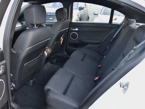 Used 2008 Pontiac G8 RWD image 11
